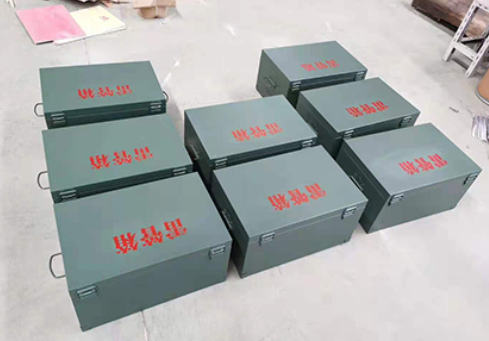 黔西炸药箱和雷管箱一般是怎么存放的？