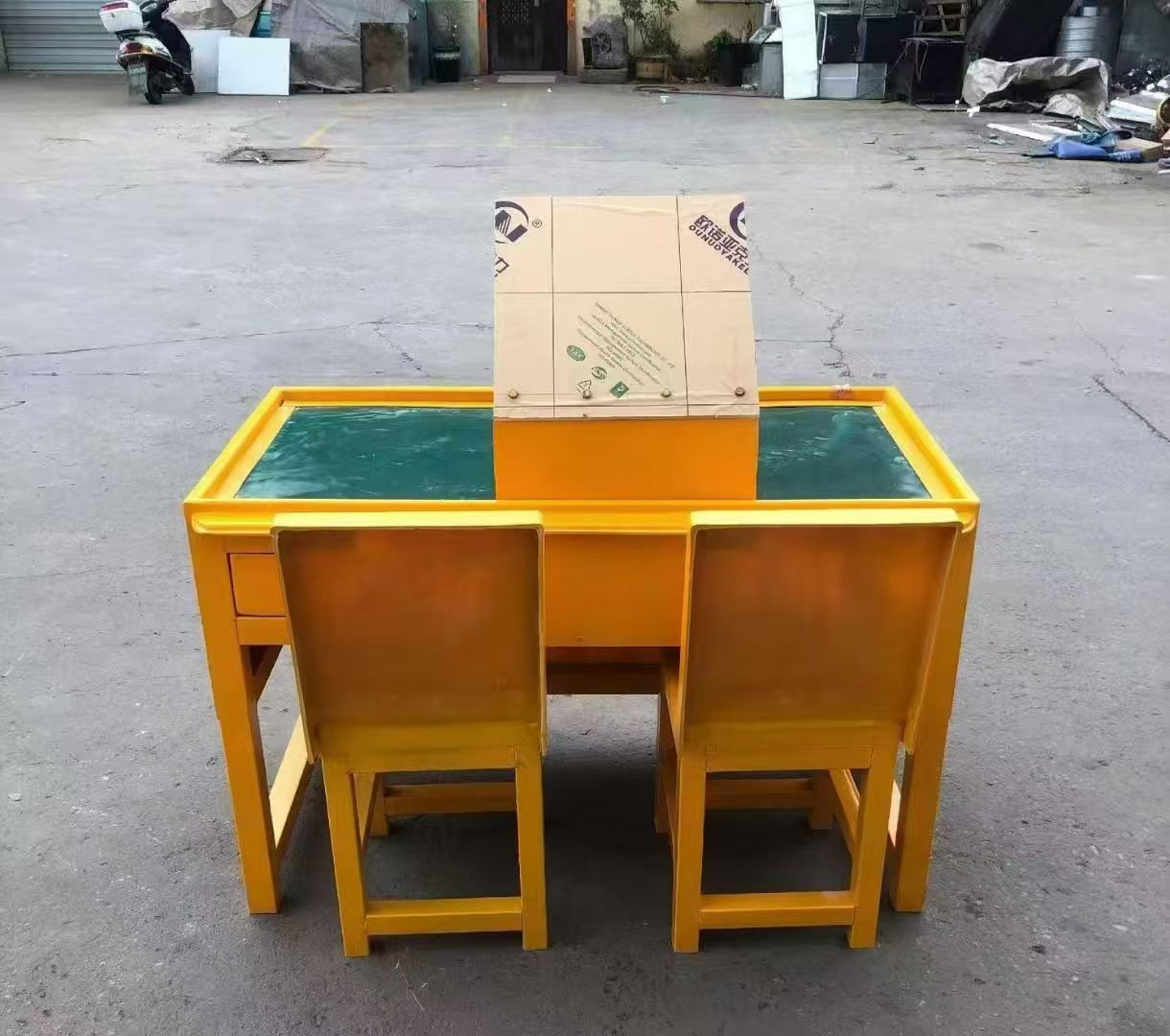 黔西防静电导通桌井下煤矿火工品发放桌：危险品流转的安全守护者